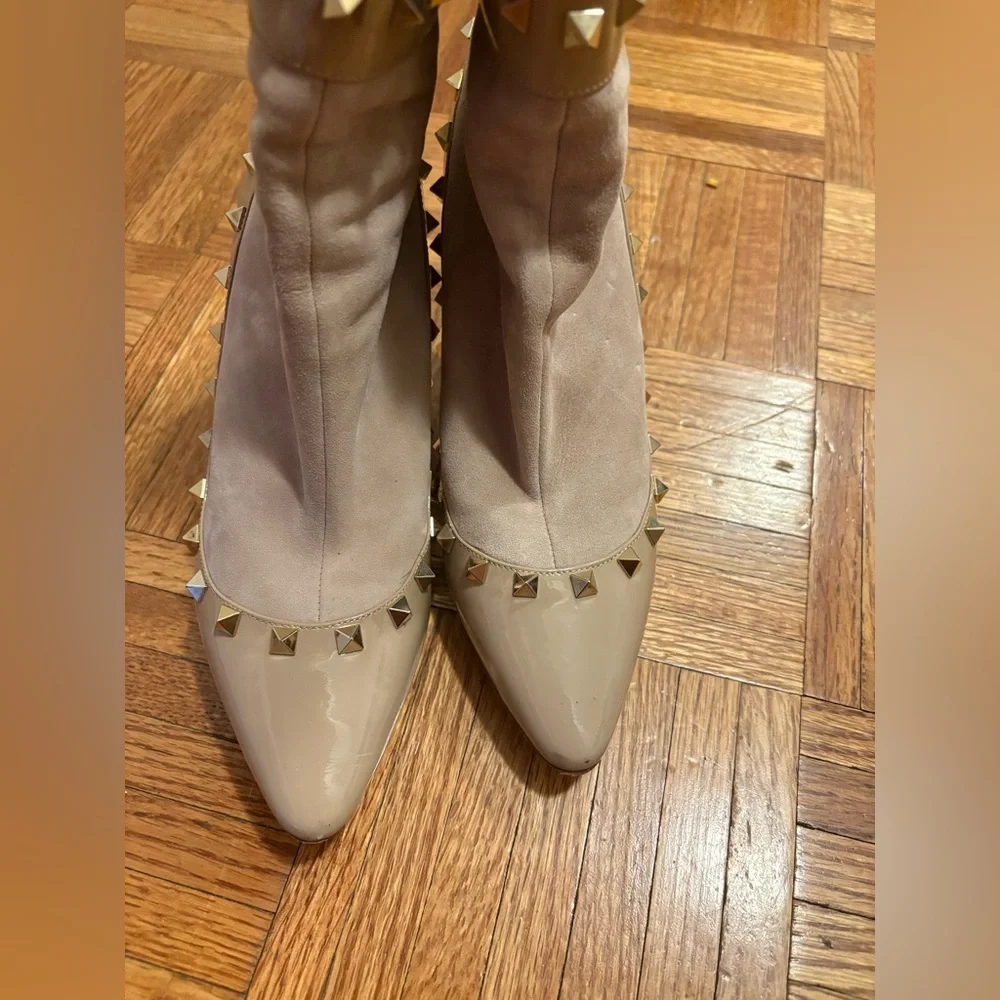 VALENTINO Garavani rockstud booties 38.5 preowned with box size 8.5 US - Picture 8 of 16